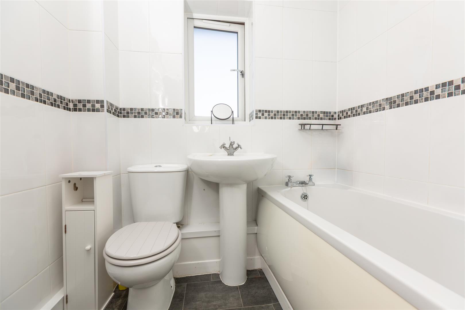 Clos Y Gelli, Llanelli, SA14 9BB